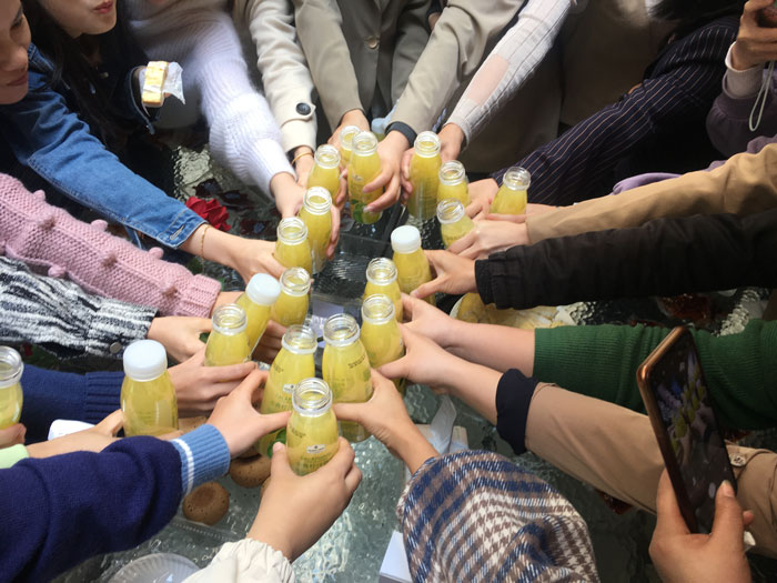 女神節(jié)快樂|有鮮花，有陽光，有愛的薩瑪瑞事業(yè)